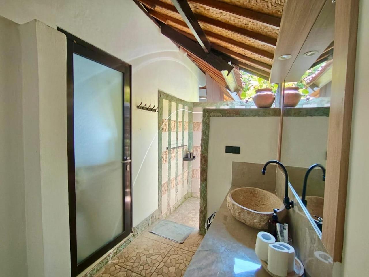 Solaluna Beach Homestay Amed Zewnętrze zdjęcie